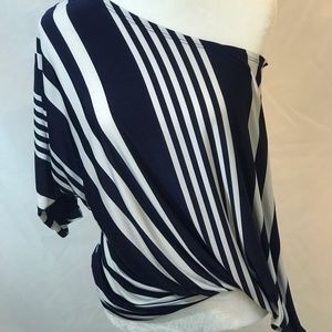 Trinity Sz Medium Cold Shoulder Blue White Top